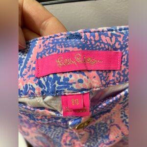 Lilly Pulitzer shorts size 10. Great condition has only been worn twice.